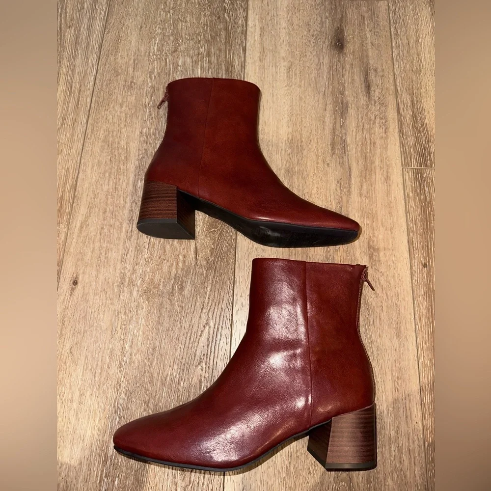 Brown leather Ankle Boots - Picture 1 of 9